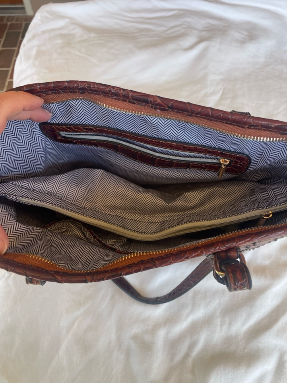 Brahmin Brown Croc Embossed Leather Tote Bag - Picture 3 of 7